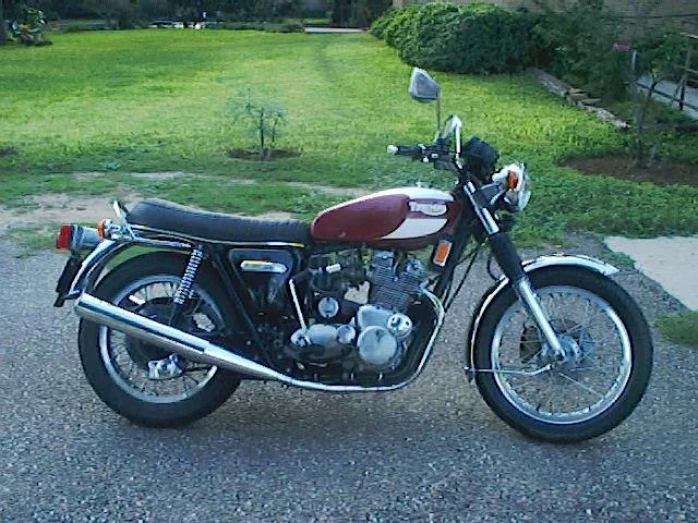 Pictures of your Triumph T160 or similar .