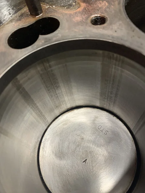 850 Bore Marking & Smoking Exhaust