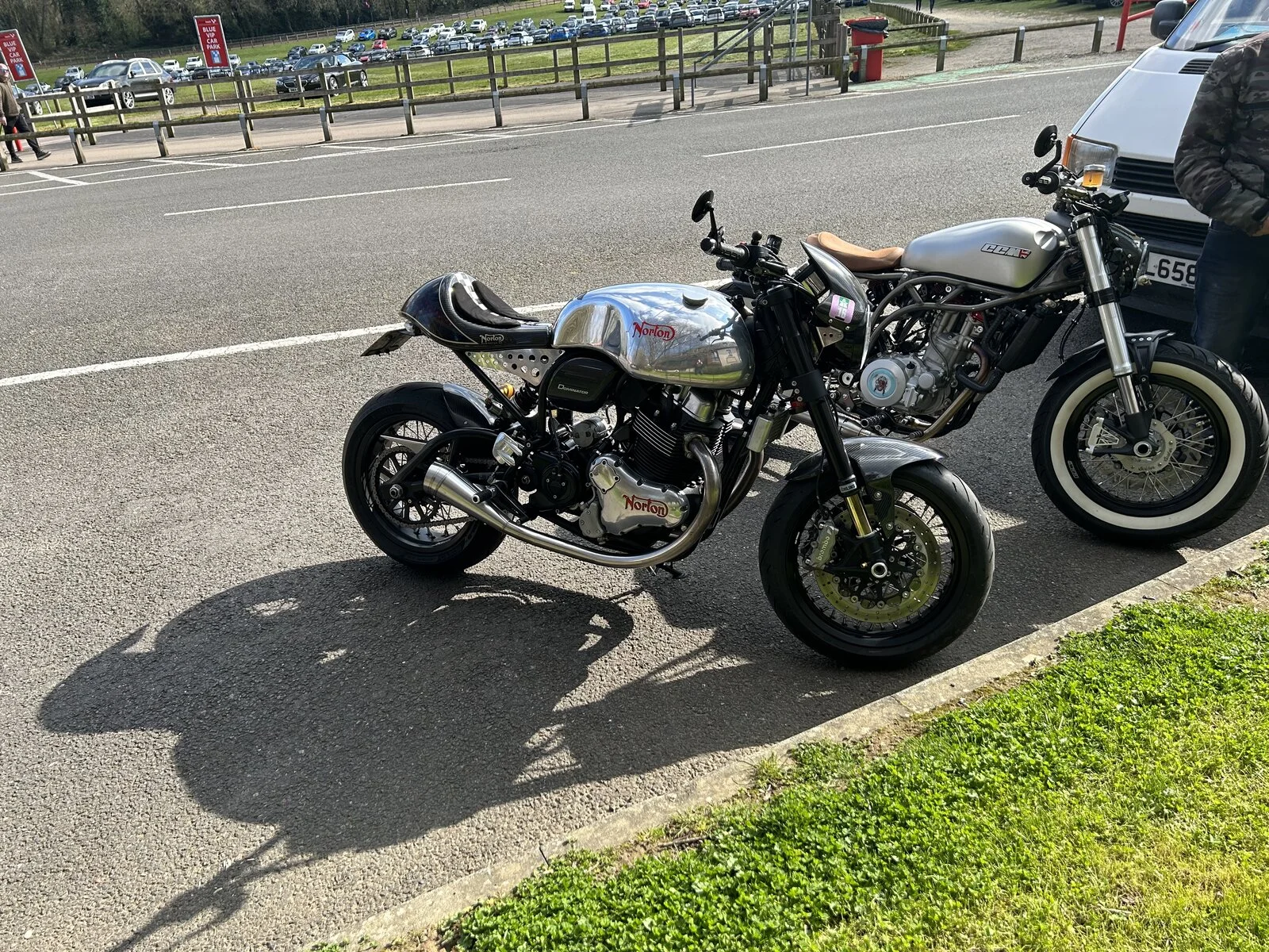 Pictures of your Norton 961