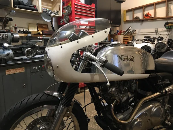 Norton commando outlet fairing