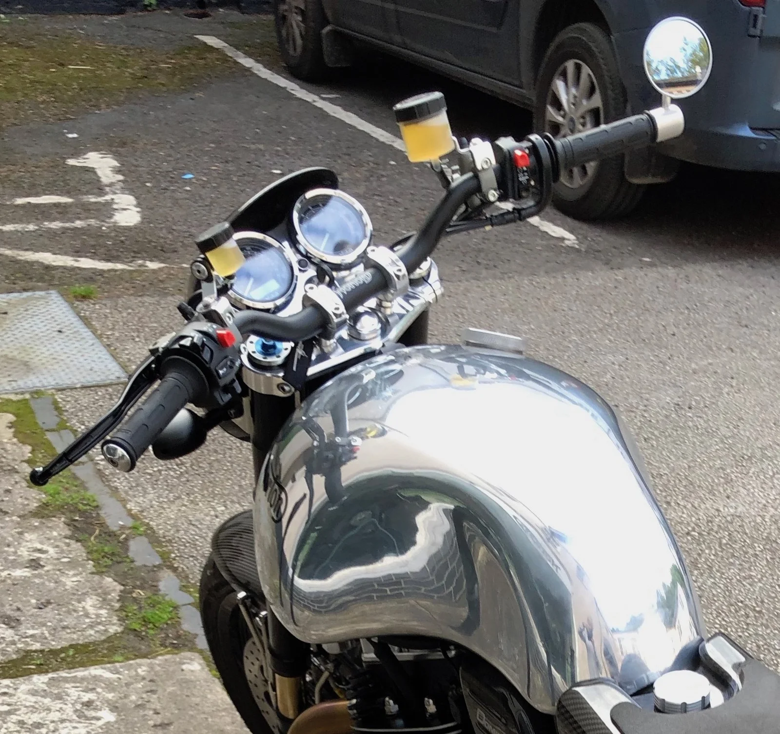 Pictures of your Norton 961