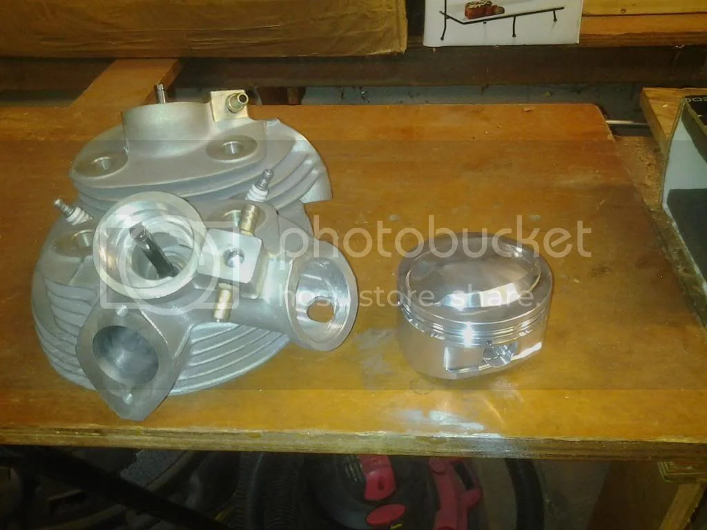 Norton intake ports compared to Harley XR 750 (2013)