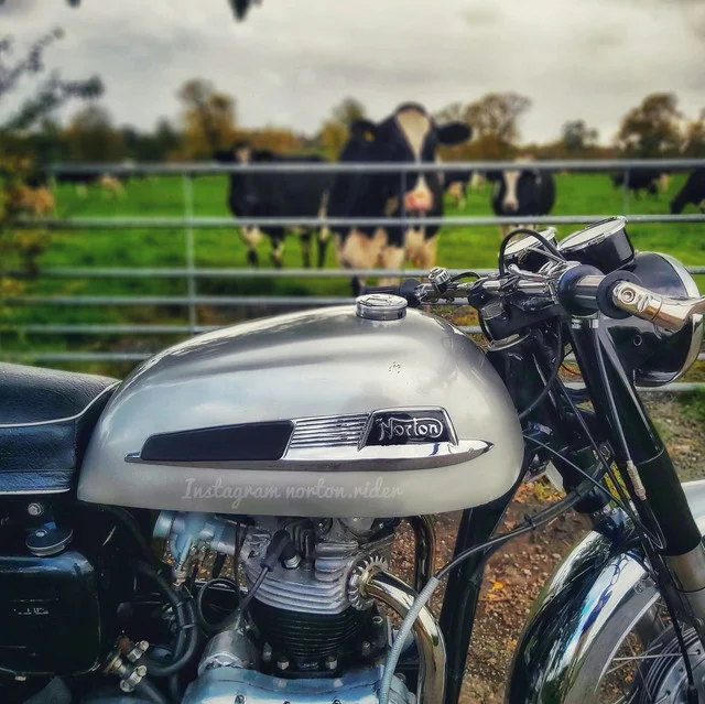 22 year old and my first norton 650 ss :) from england