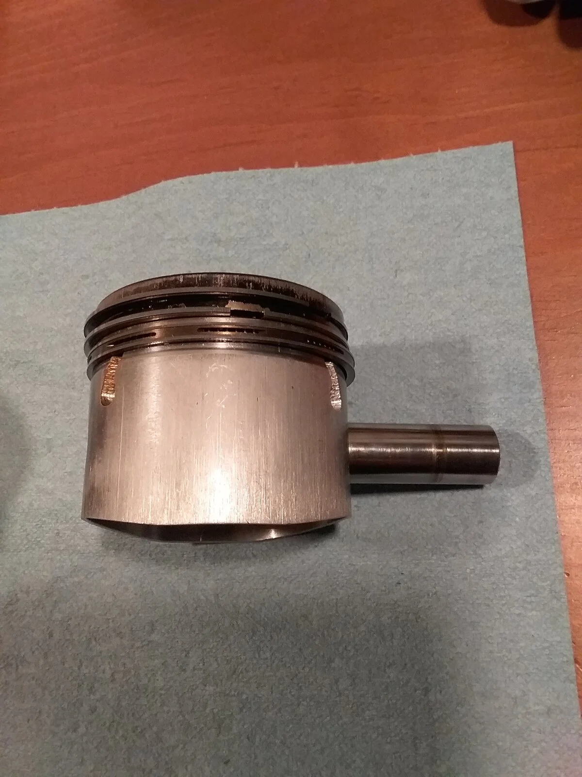 Piston wear limit