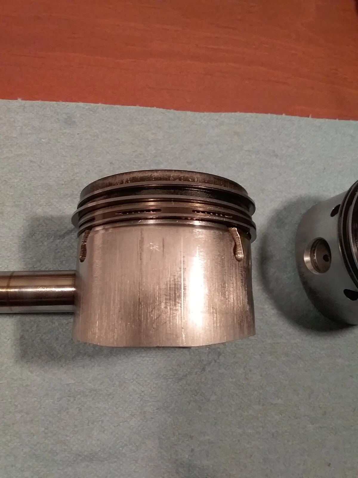 Piston wear limit