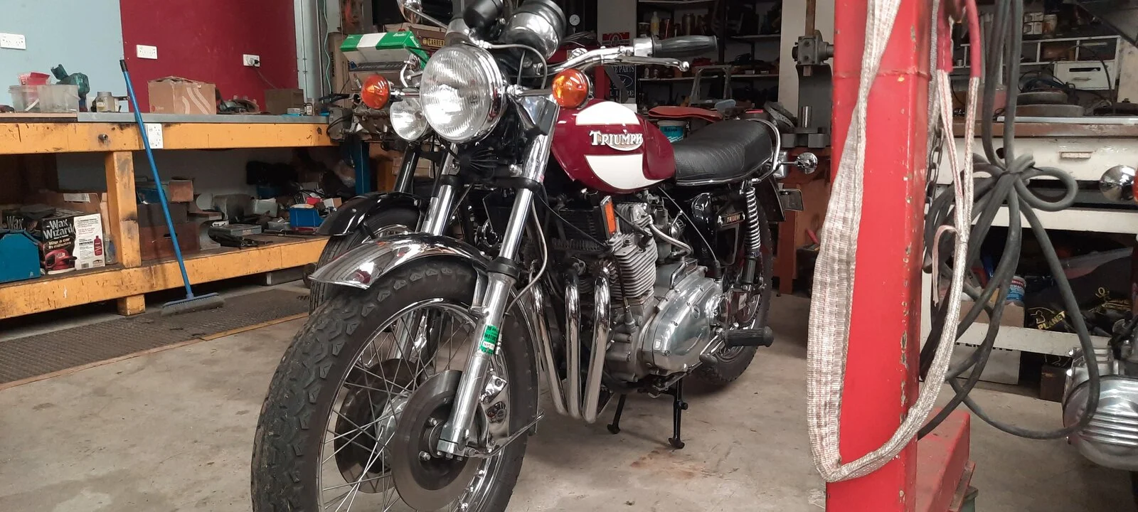 Pictures of your Triumph T160 or similar .