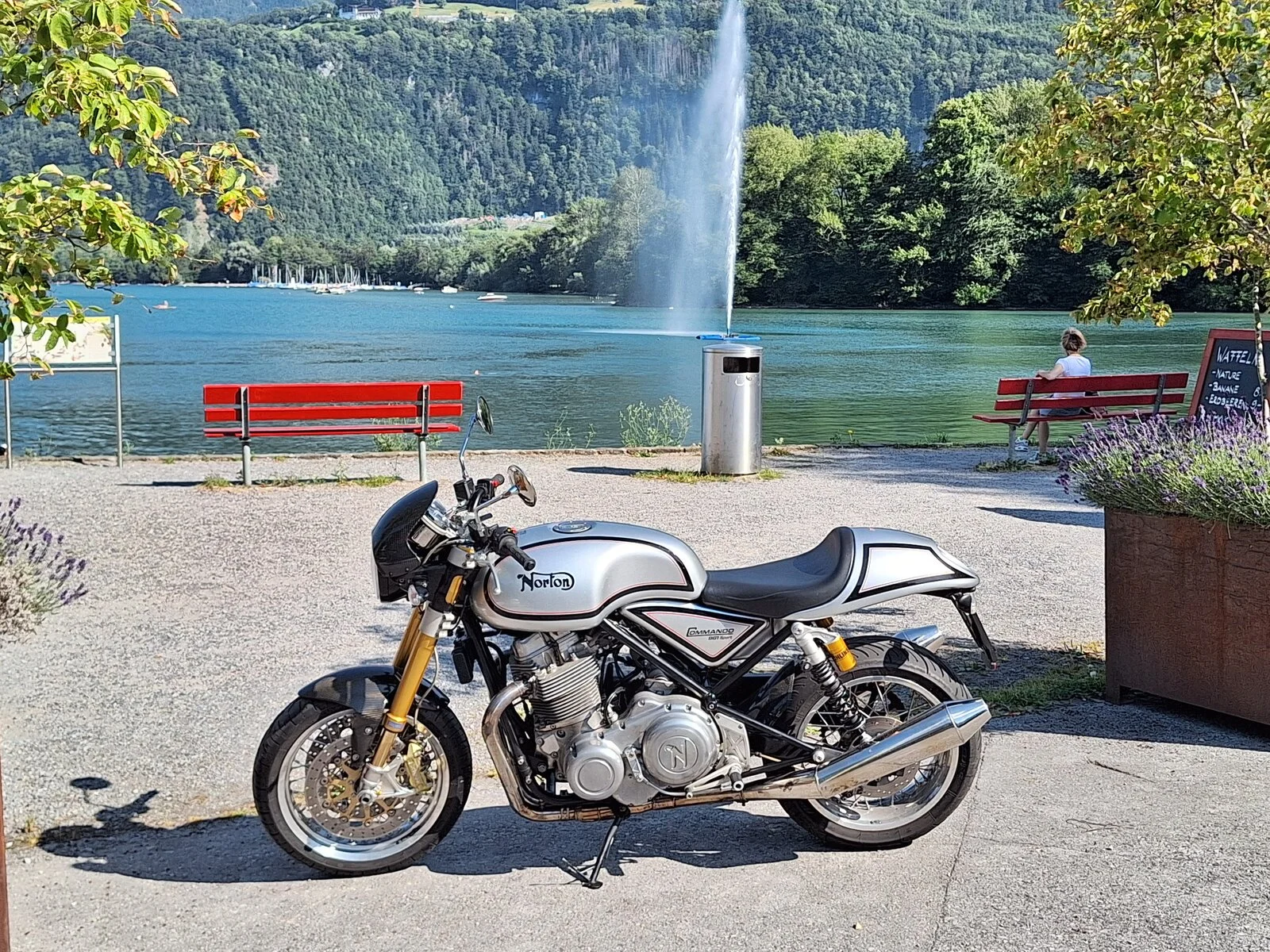 Pictures of your Norton 961