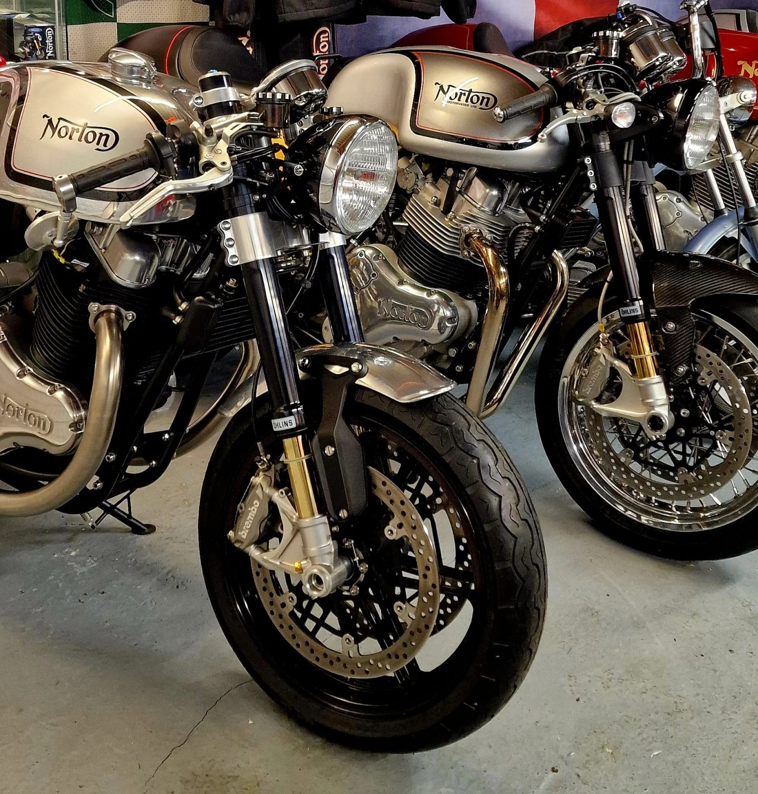 Pictures of your Norton 961