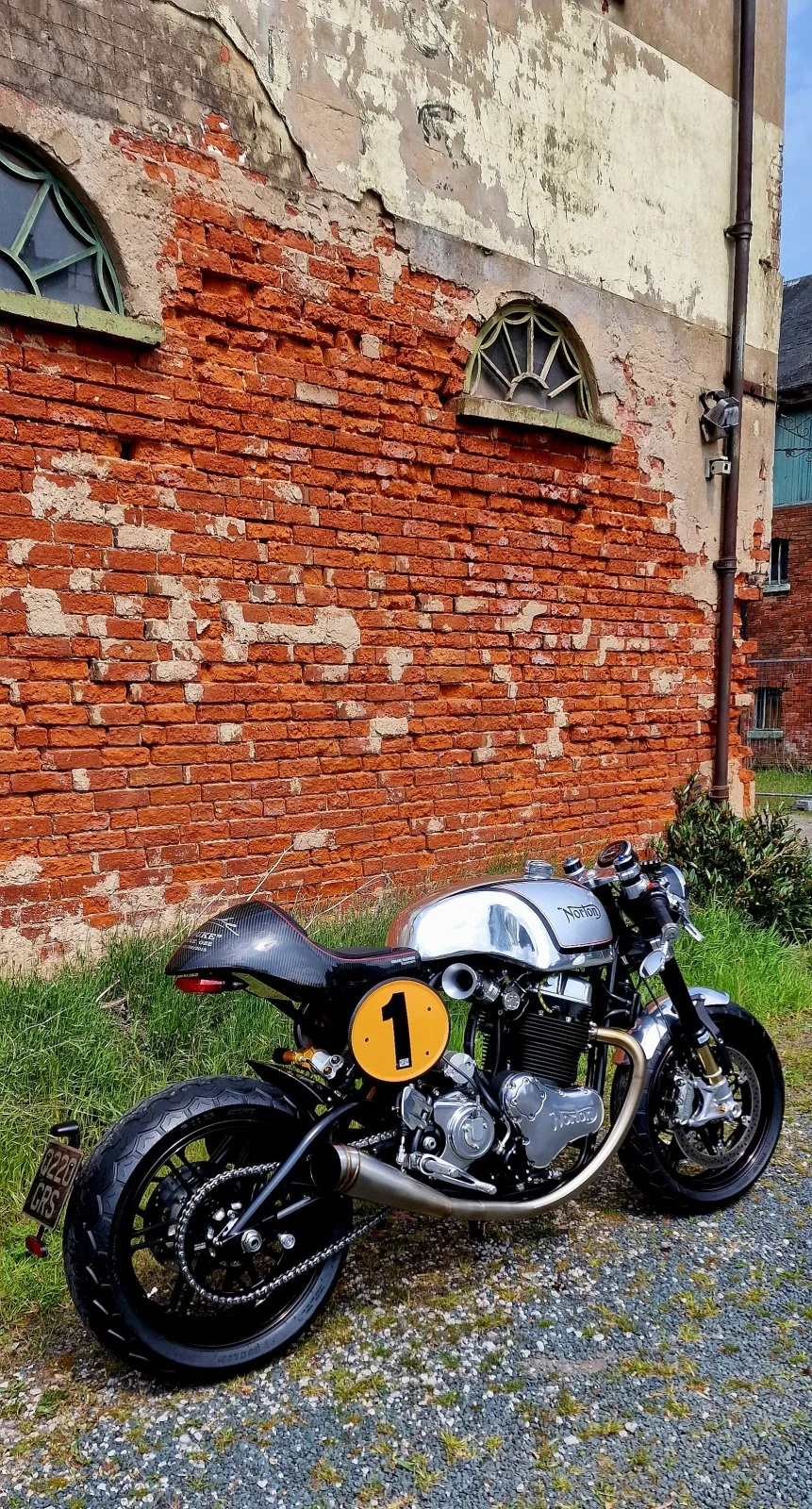 Pictures of your Norton 961