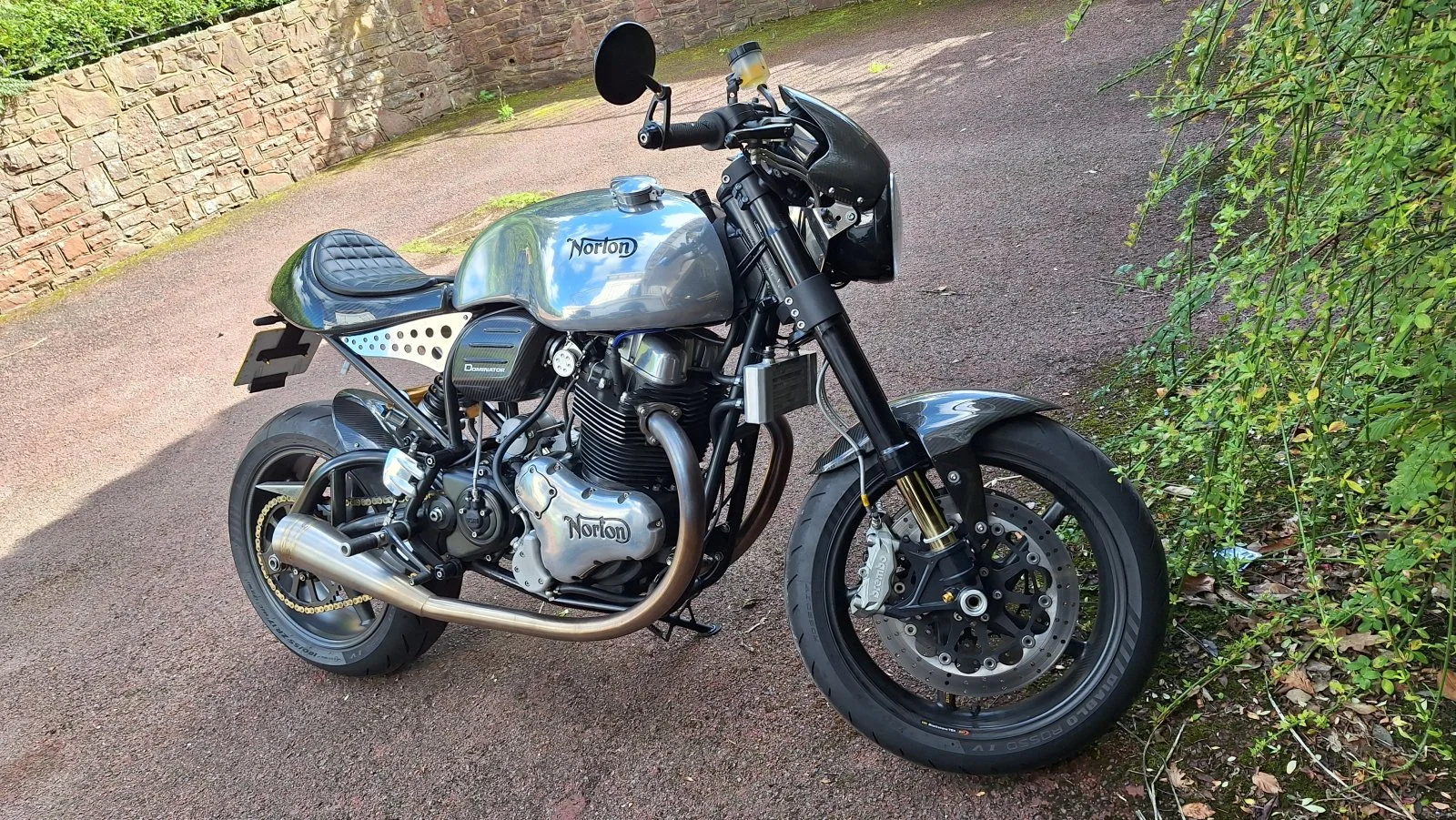 Pictures of your Norton 961