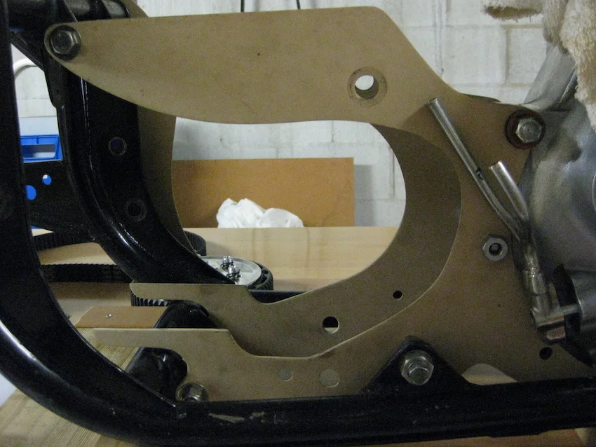 Engine and Gearbox mounting plates for C'do engine in F'bed (2012)