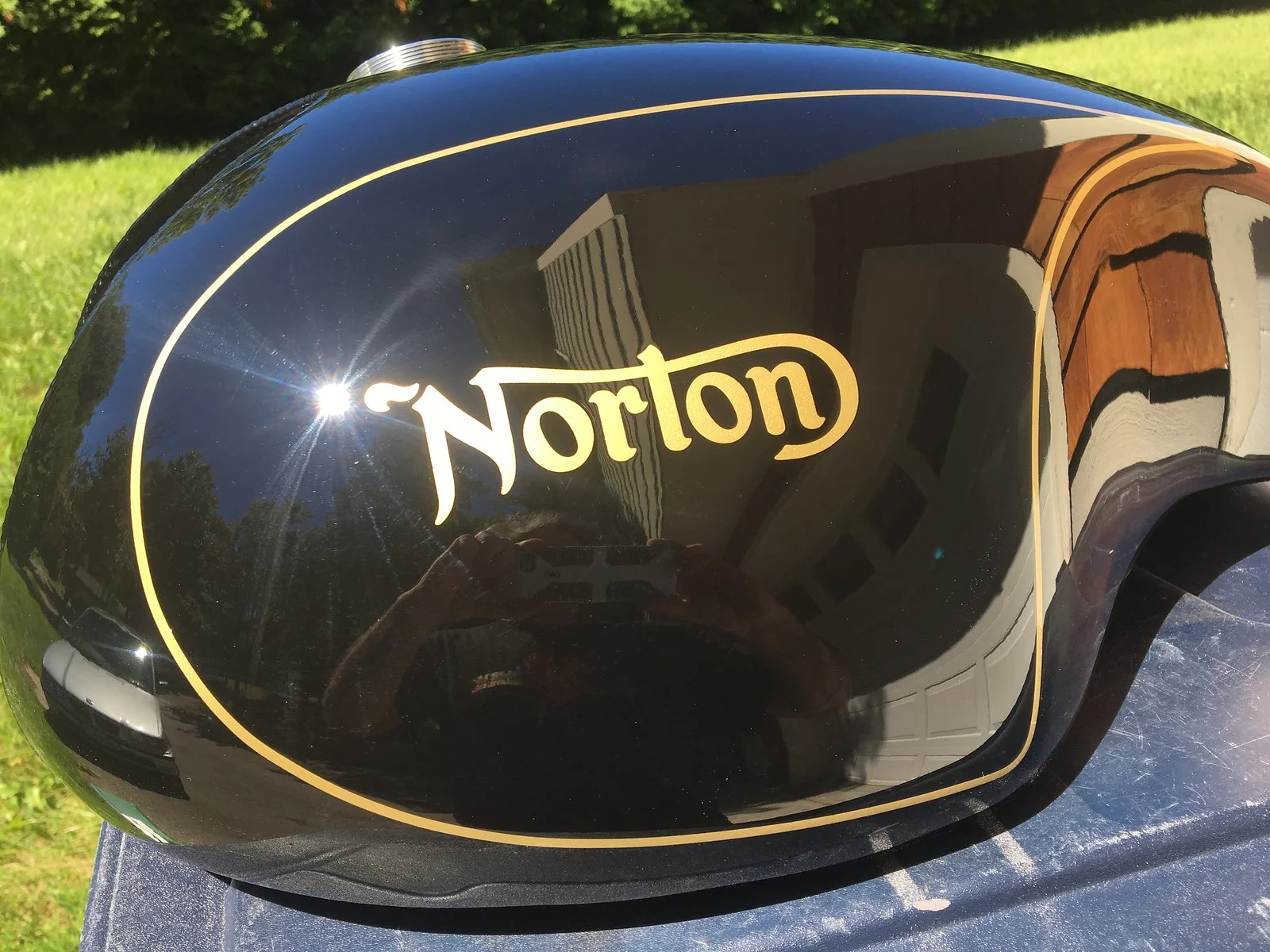 Norton Tank / Paint Quality