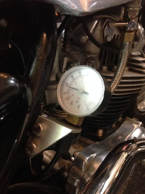 Oil pressure warning light + gauge intel