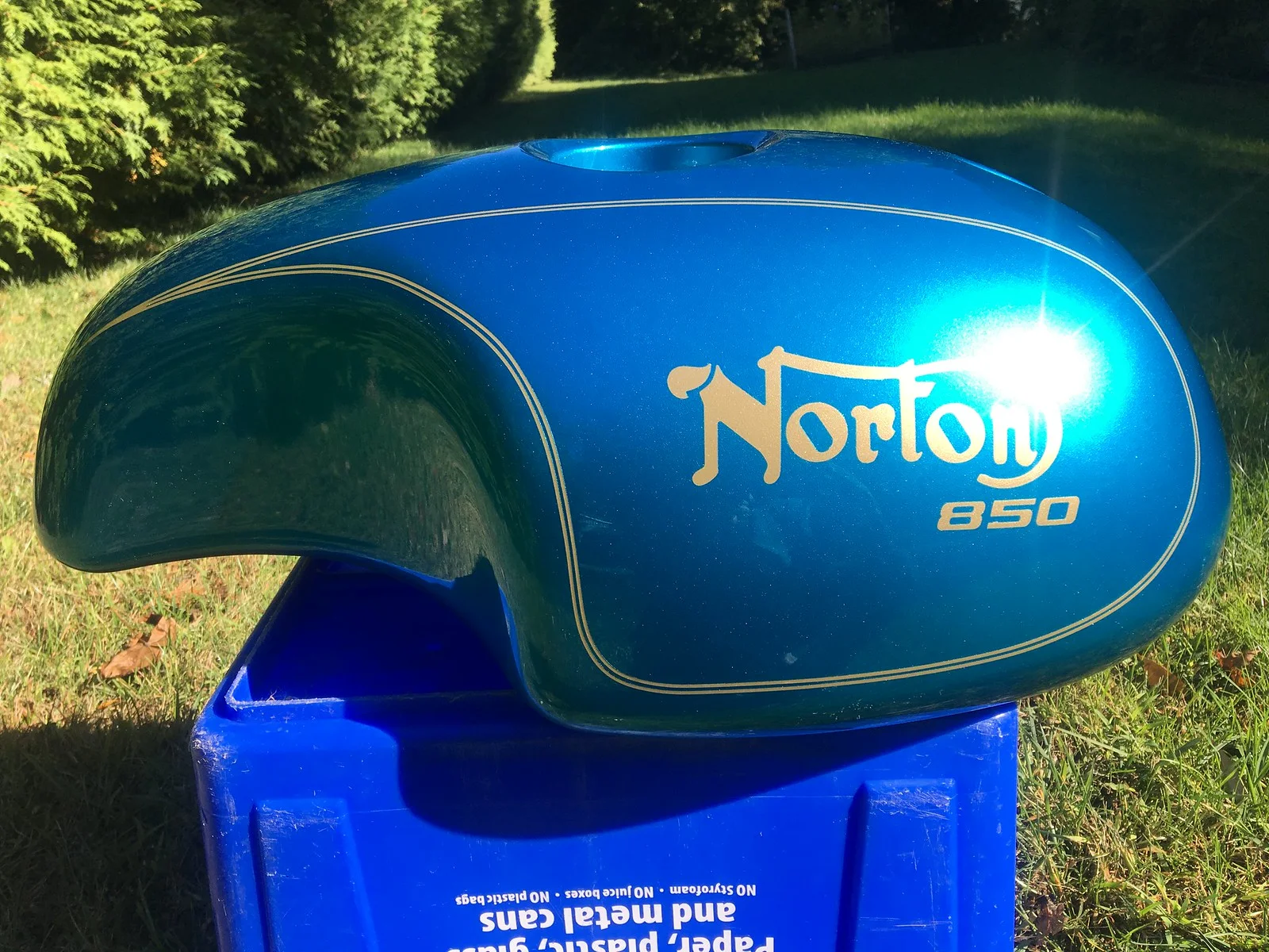 Norton Tank / Paint Quality