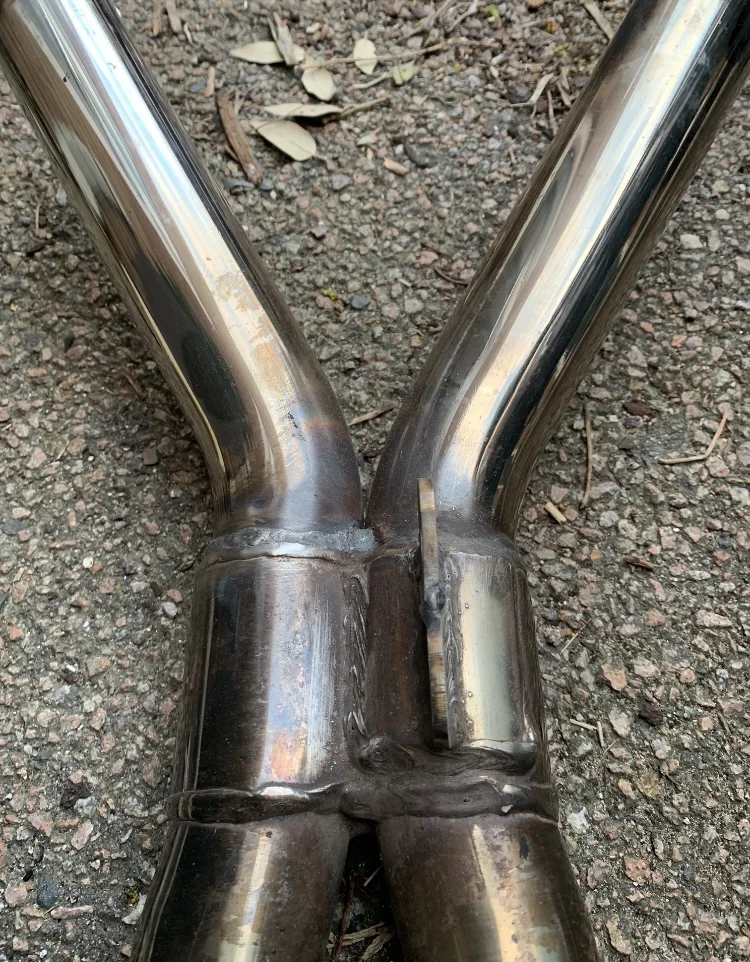 961 Sport: exhaust mount HELP