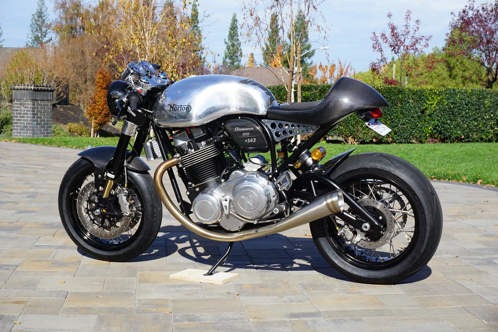 Pictures of your Norton 961