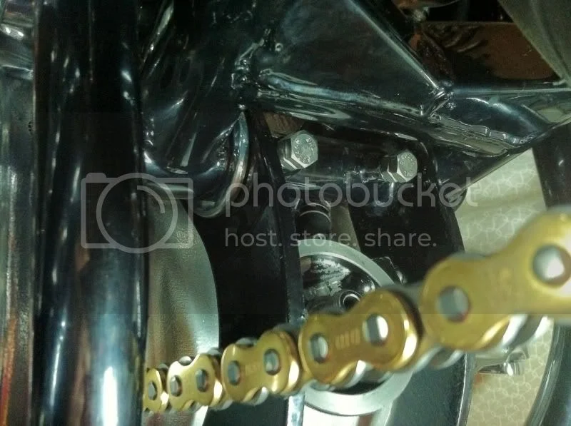 Reinforcing Commando swingarm spindle with extra bolts