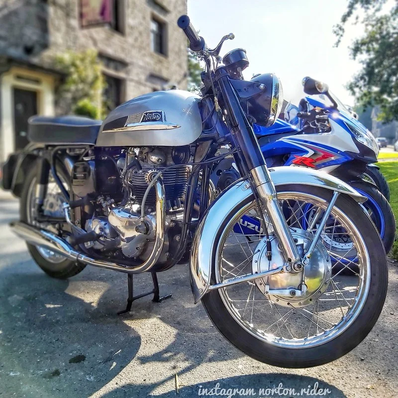 22 year old and my first norton 650 ss :) from england