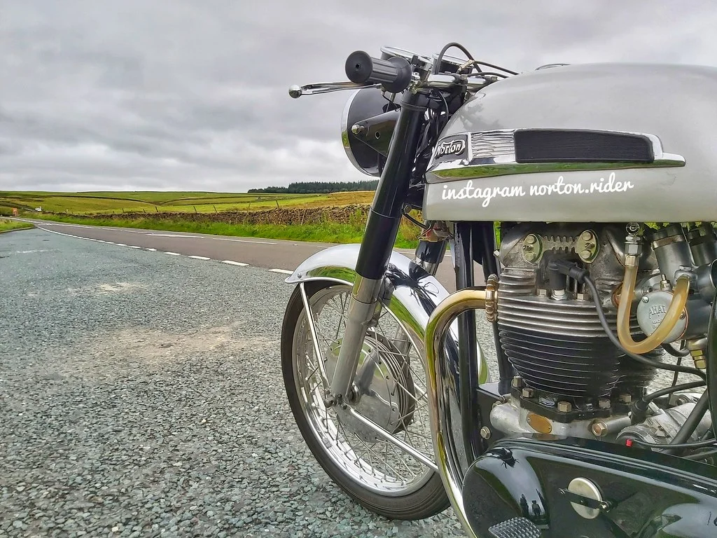 22 year old and my first norton 650 ss :) from england