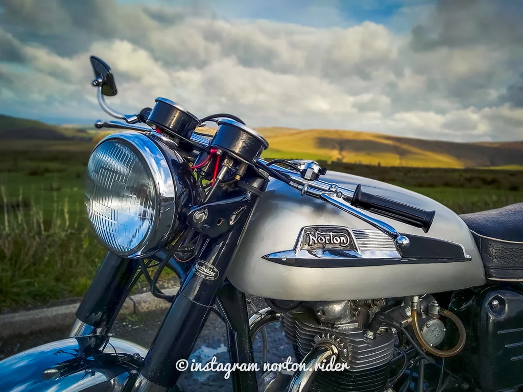 22 year old and my first norton 650 ss :) from england