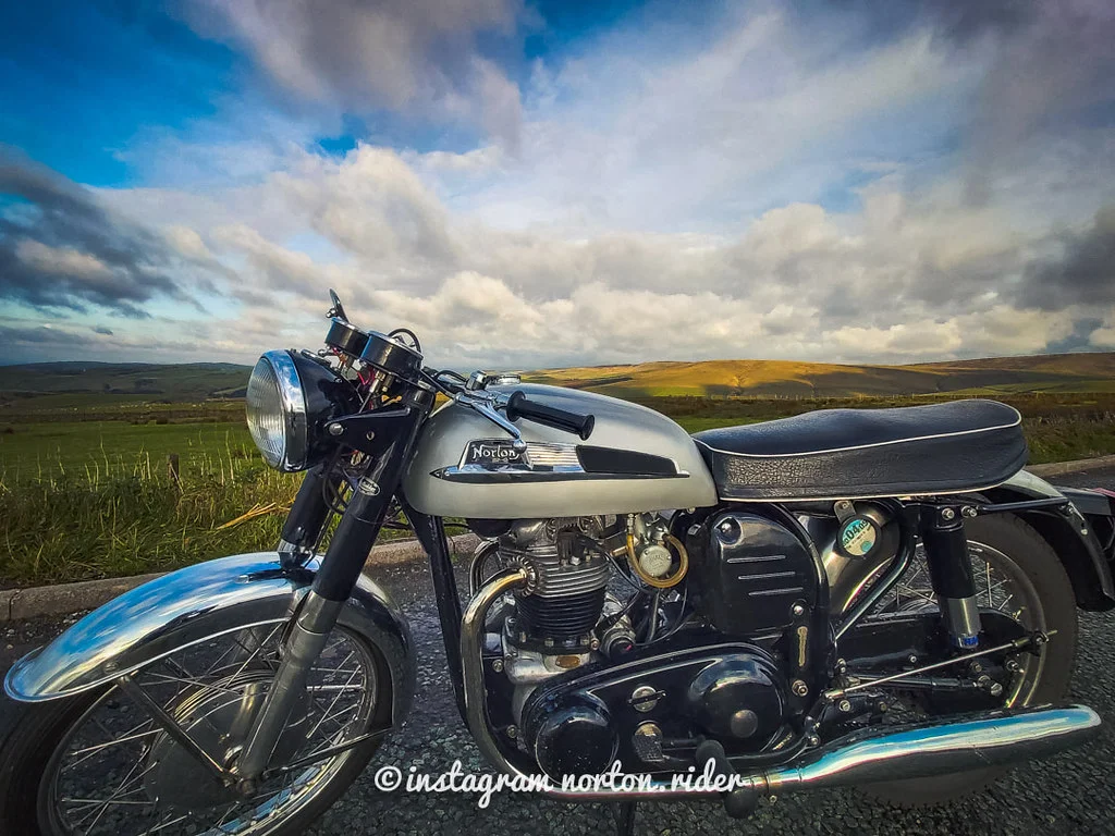 22 year old and my first norton 650 ss :) from england