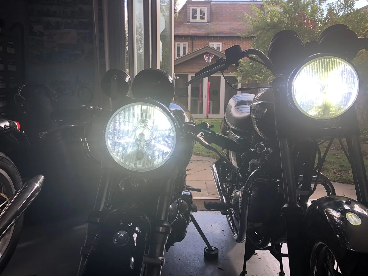 LED Headlights Goff vs Cyclops