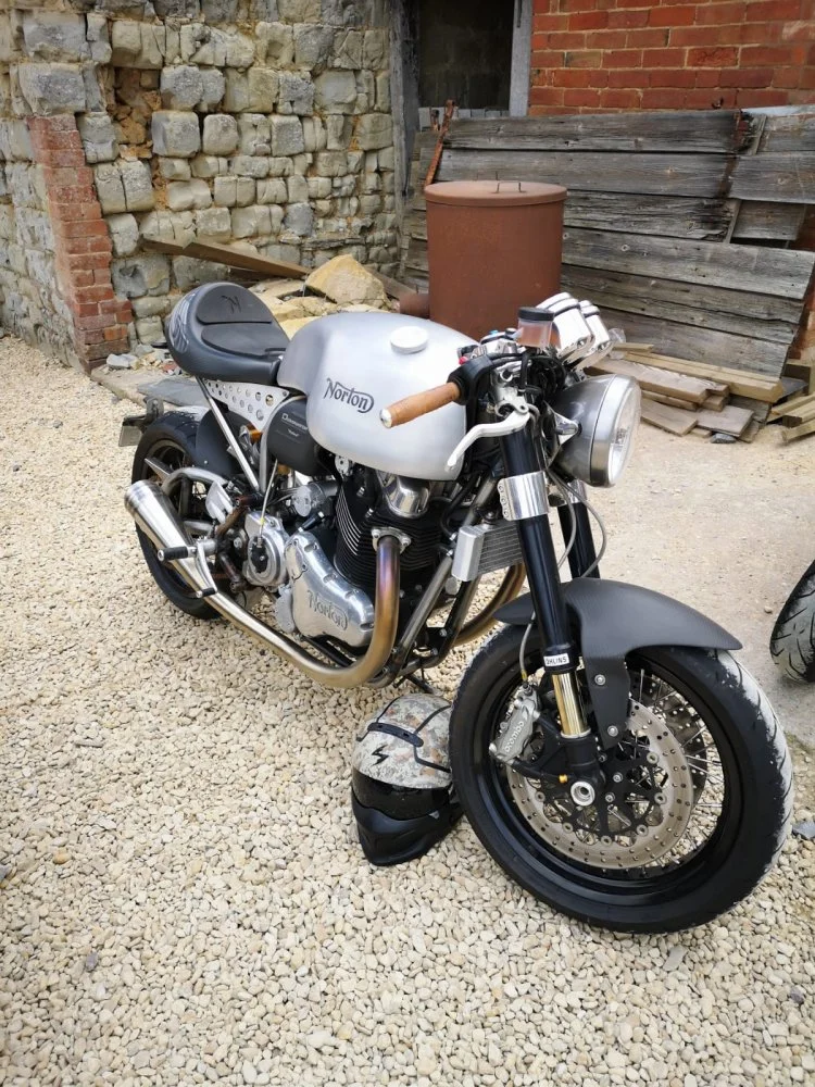 Pictures of your Norton 961