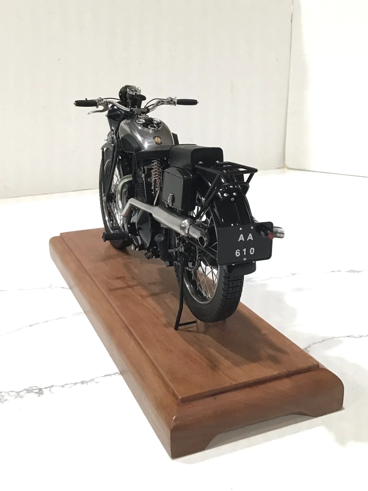 Scale model motorcycle