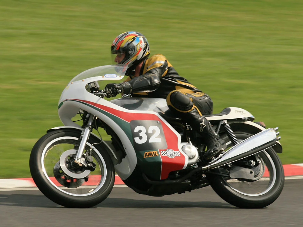 Thruxton .