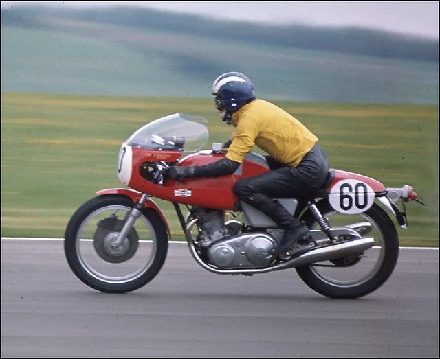 Thruxton .