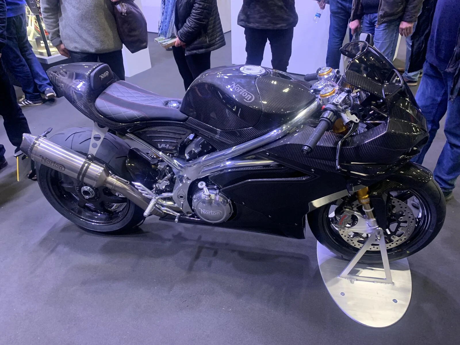 Pictures of your Norton 961