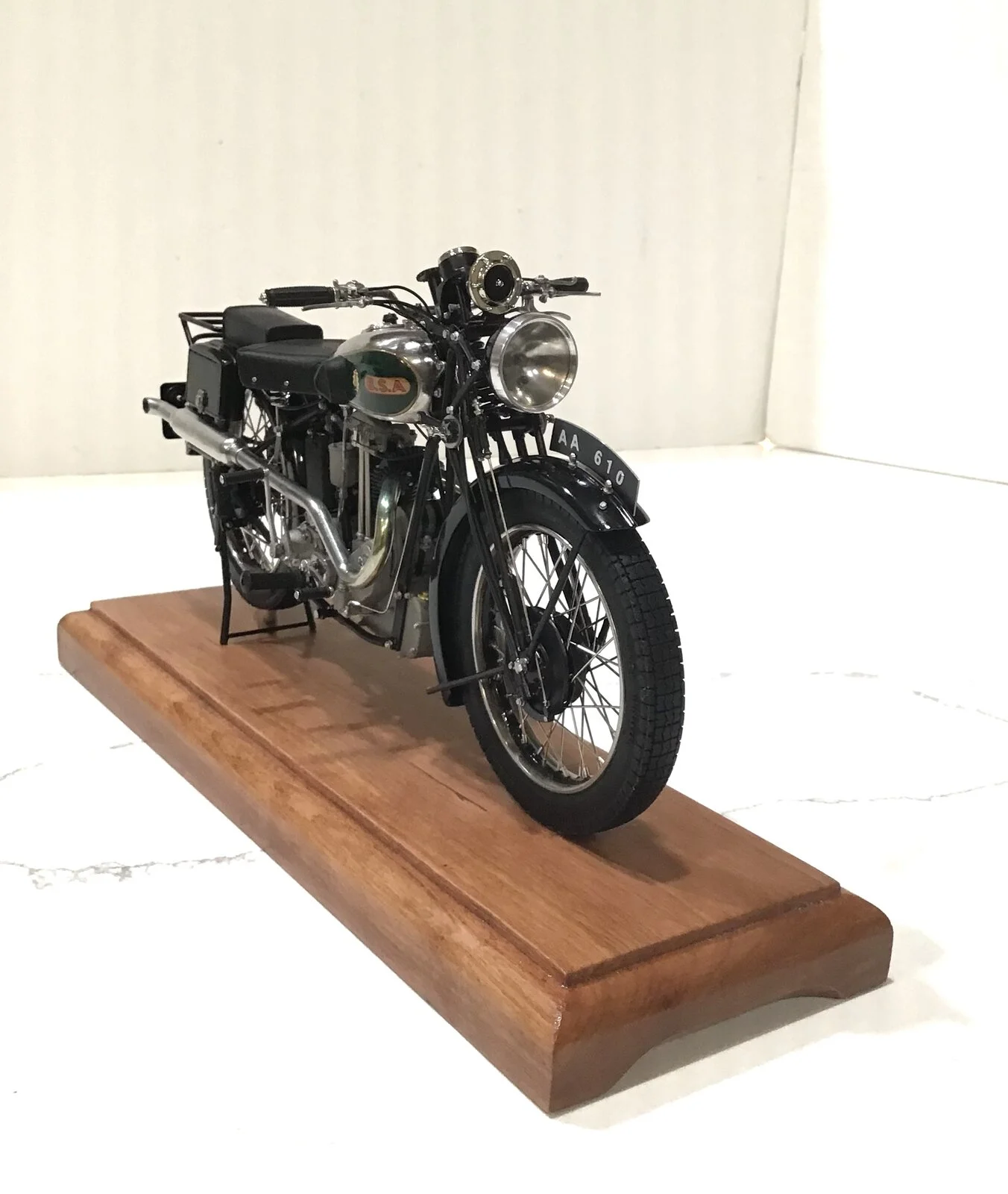 Scale model motorcycle