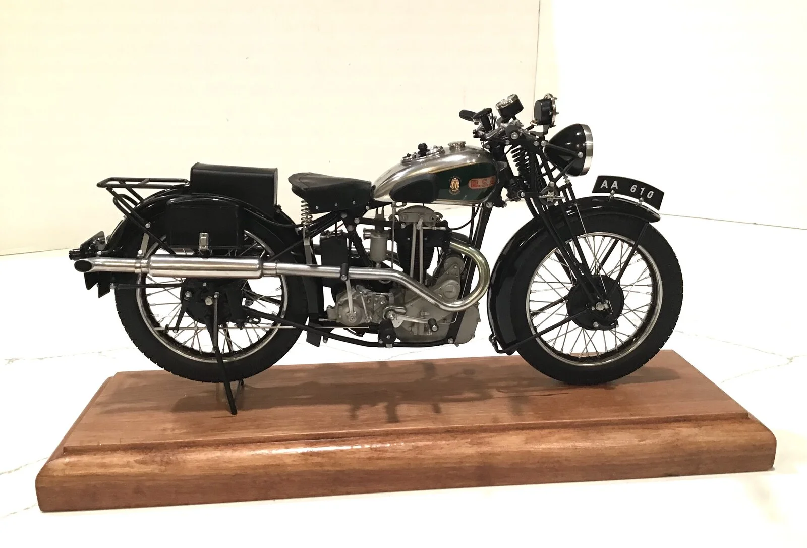 Scale model motorcycle