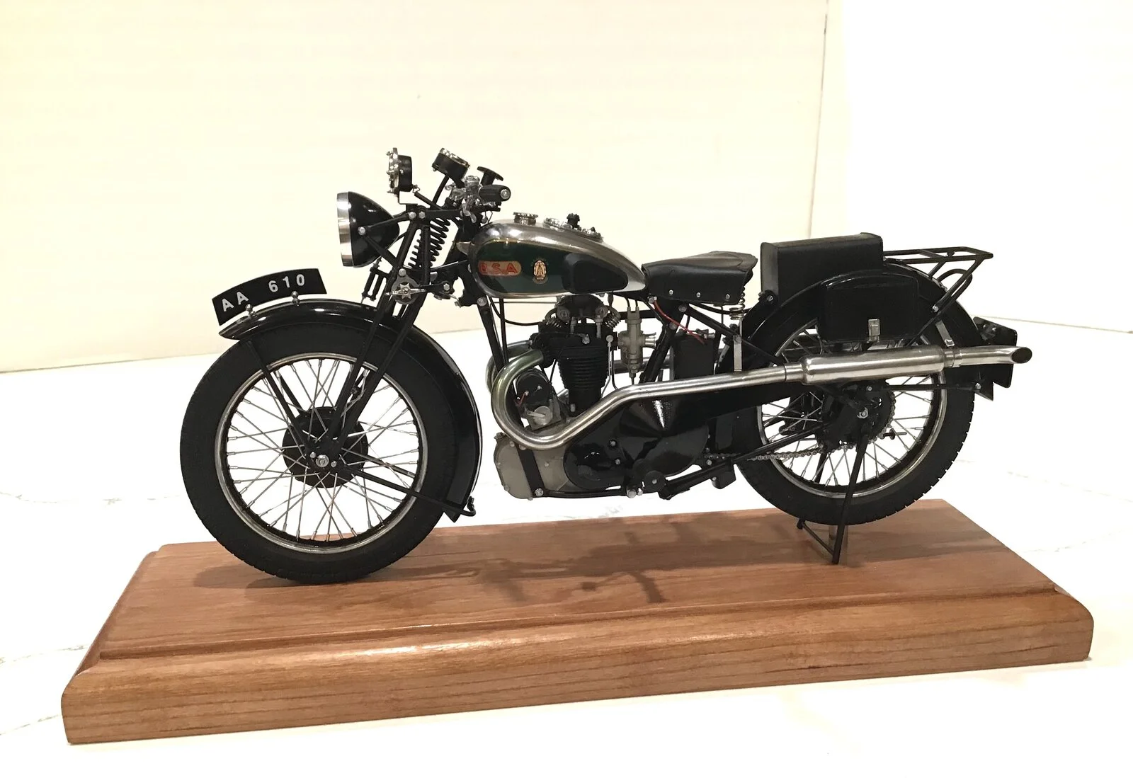 Scale model motorcycle