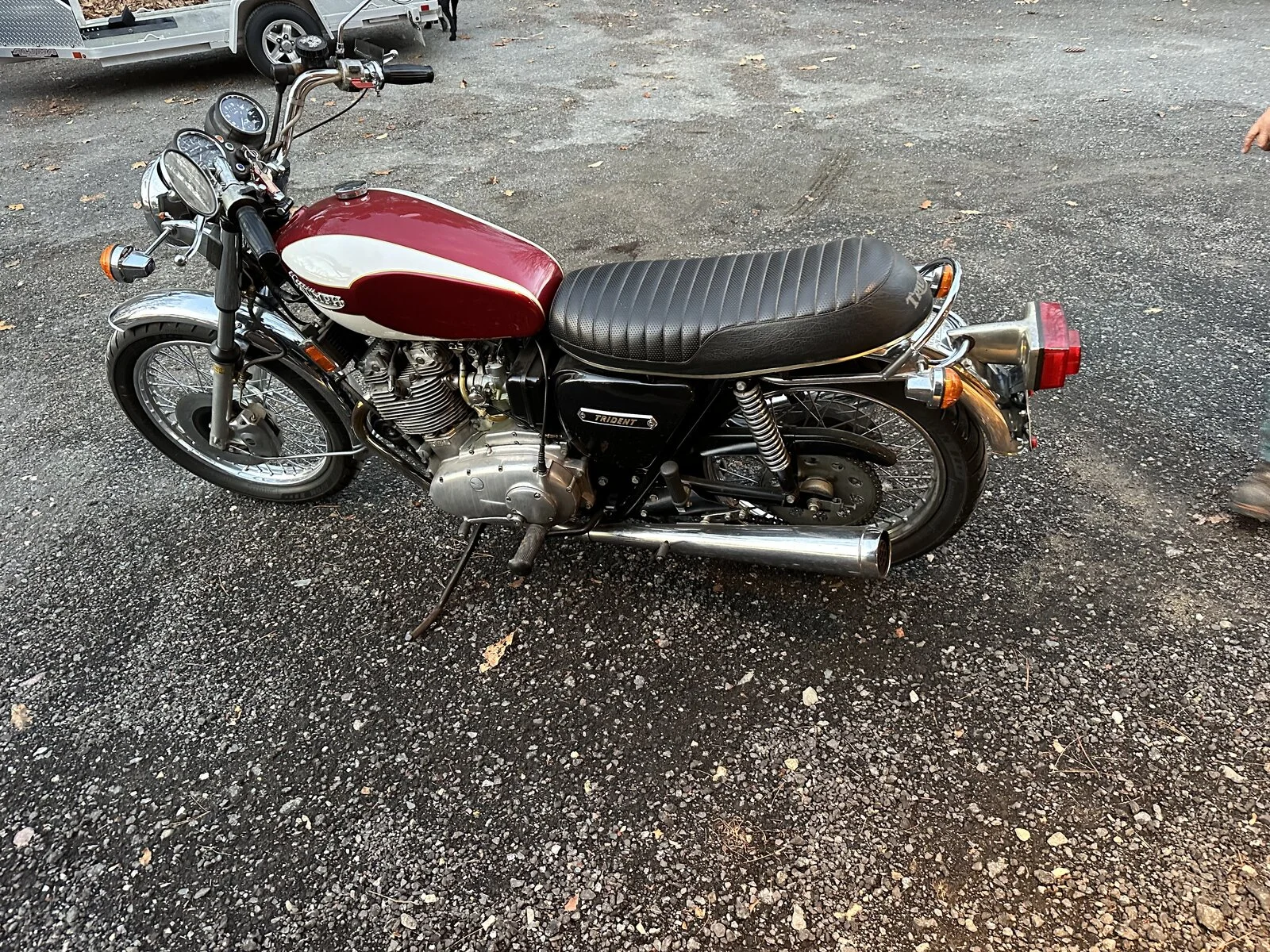 Pictures of your Triumph T160 or similar .