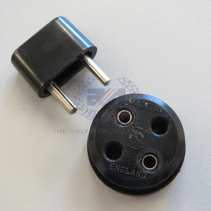 ACCESSORY PLUG AND SOCKET (06.2099)