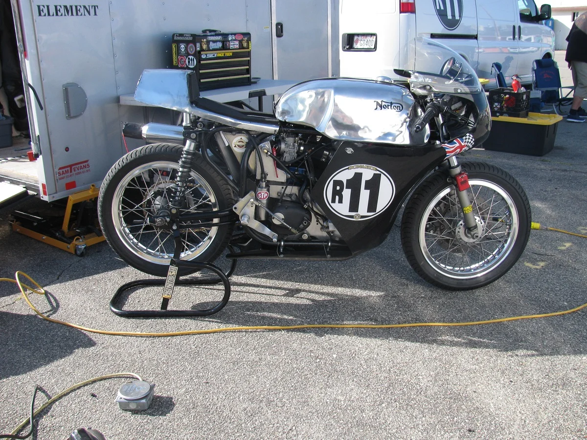 Norton Twins at the Willow Springs AHRMA Race 2018