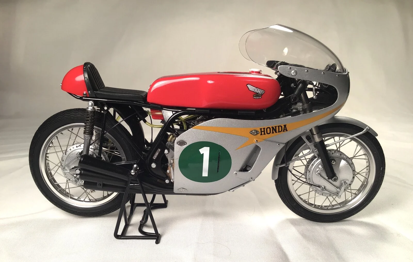 Scale model motorcycle