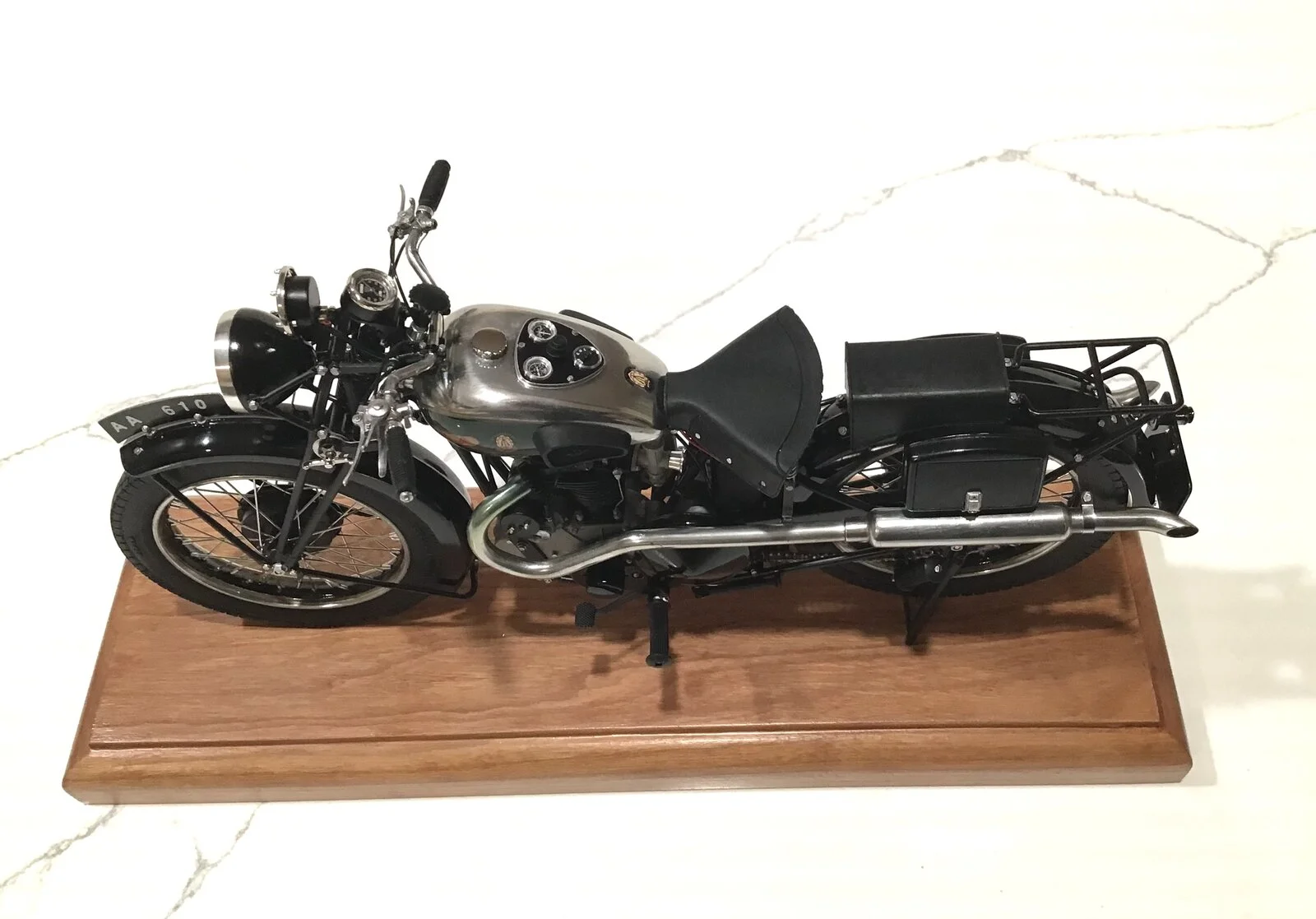 Scale model motorcycle