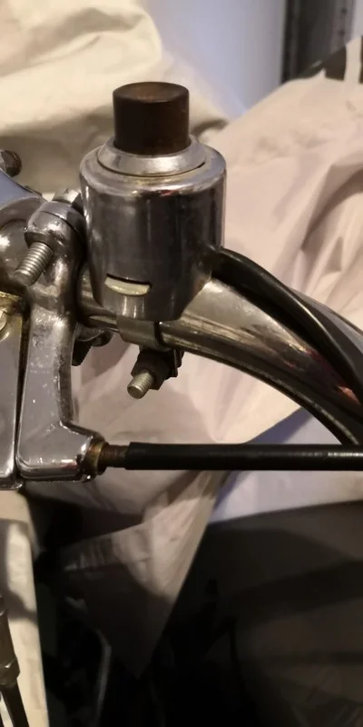 Handlebar kill switch