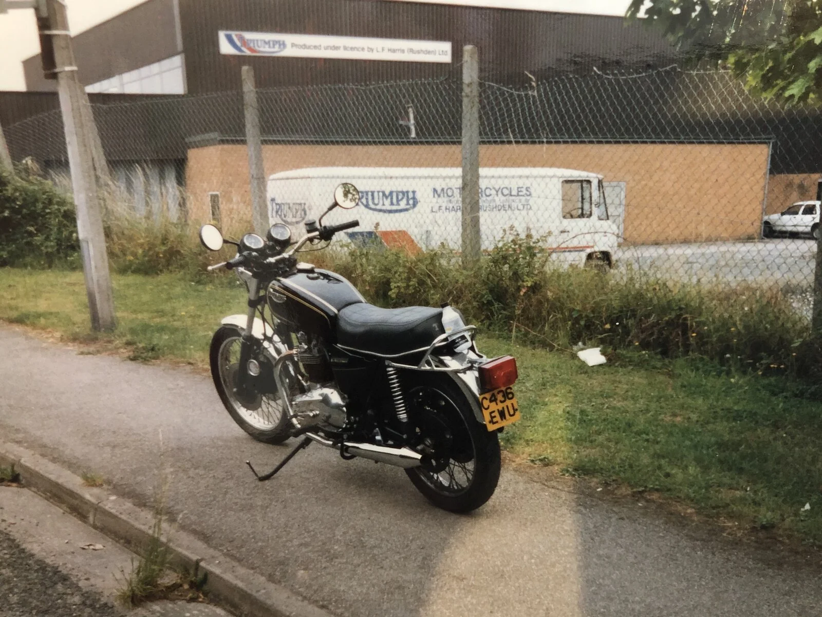 Pictures of your Triumph T160 or similar .