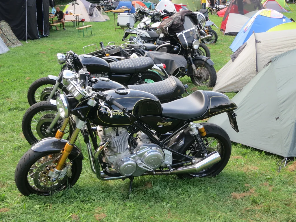 Pictures of your Norton 961