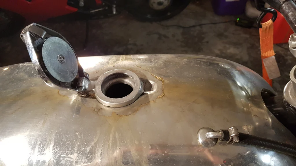 Clear coat gas tank?