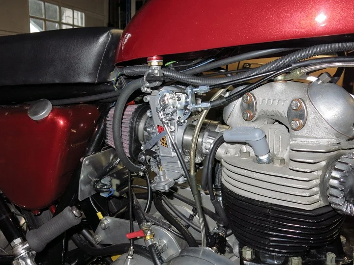 Modifying Commando intakes for CR or FCR carburetion on P11