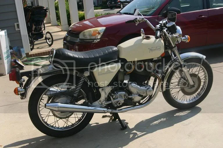 Looking at a 1974 Norton 850- opinions please - I got it!