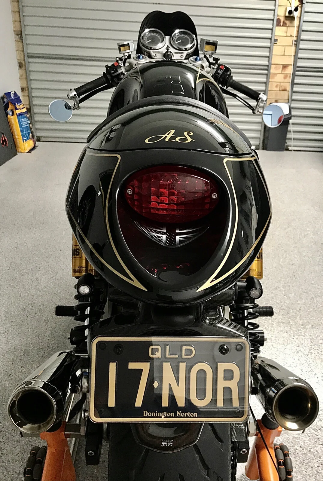 Pictures of your Norton 961