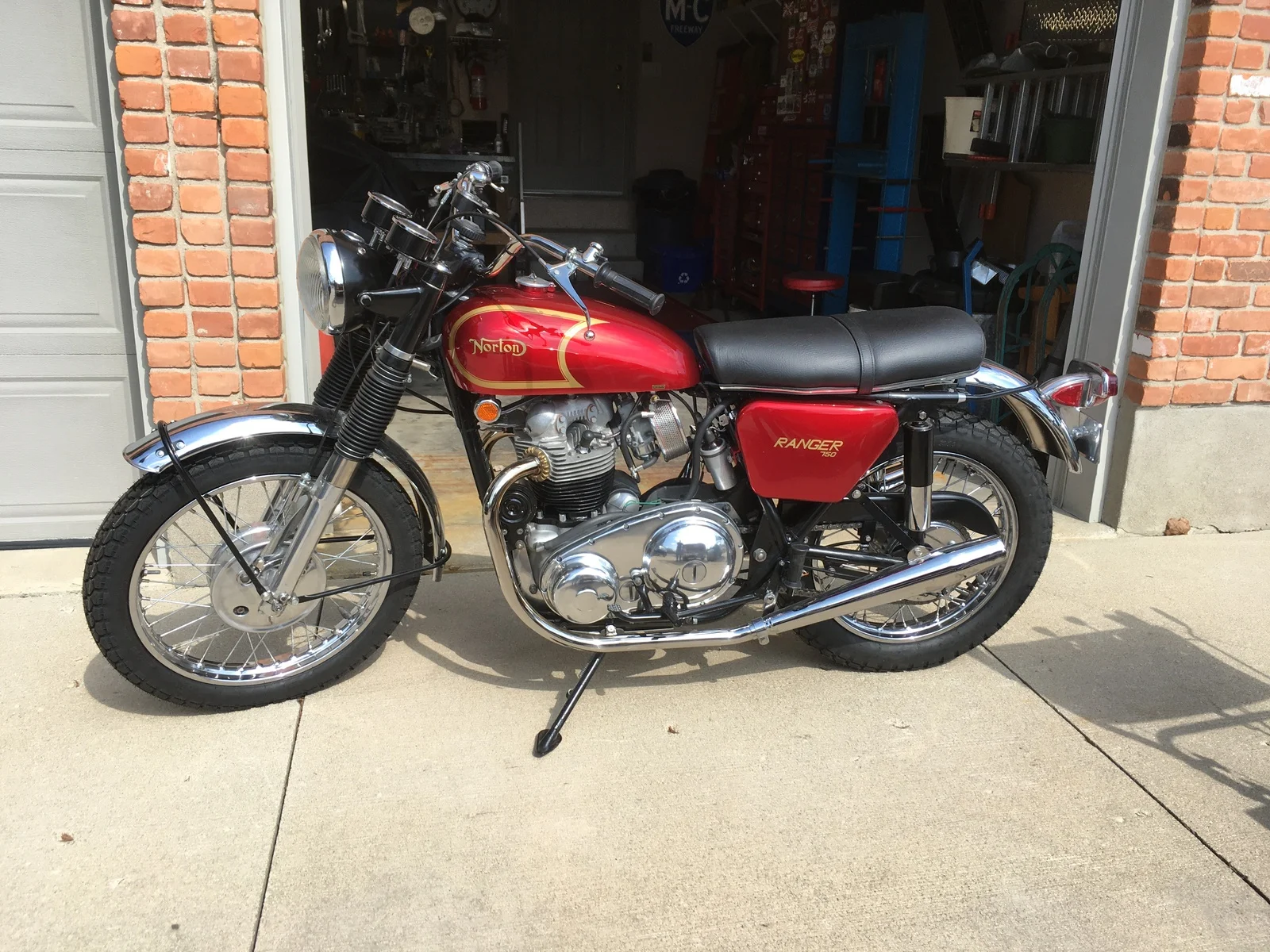 Post Photos of your Norton P11