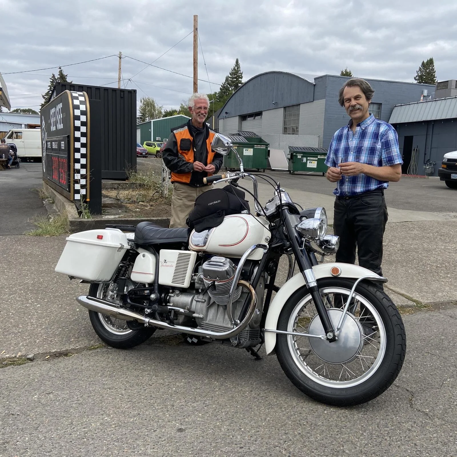 Oregon Norton Club at the Cafe