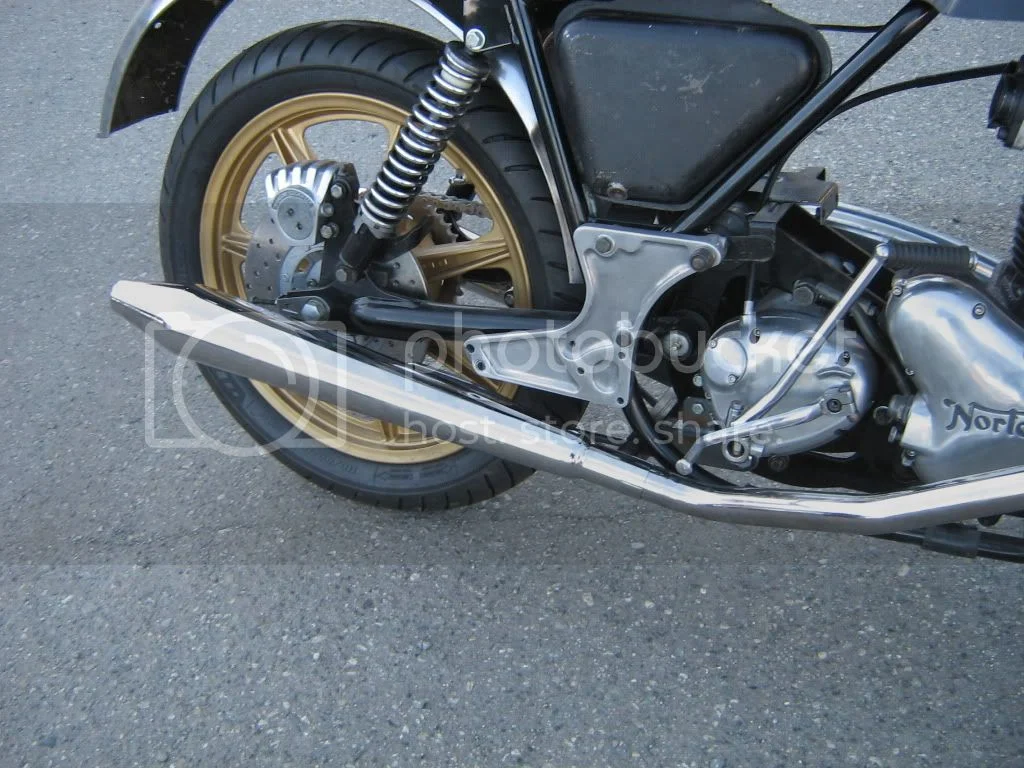 Muffler Suspension