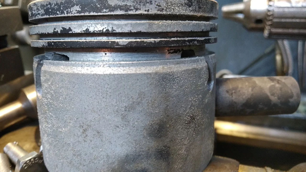 Piston wear limit